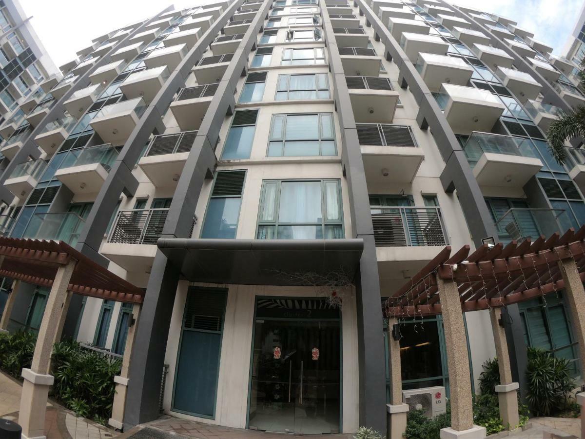 Palm Tree 2 Villas-Cluster 2 Unit 3N Манила Экстерьер фото